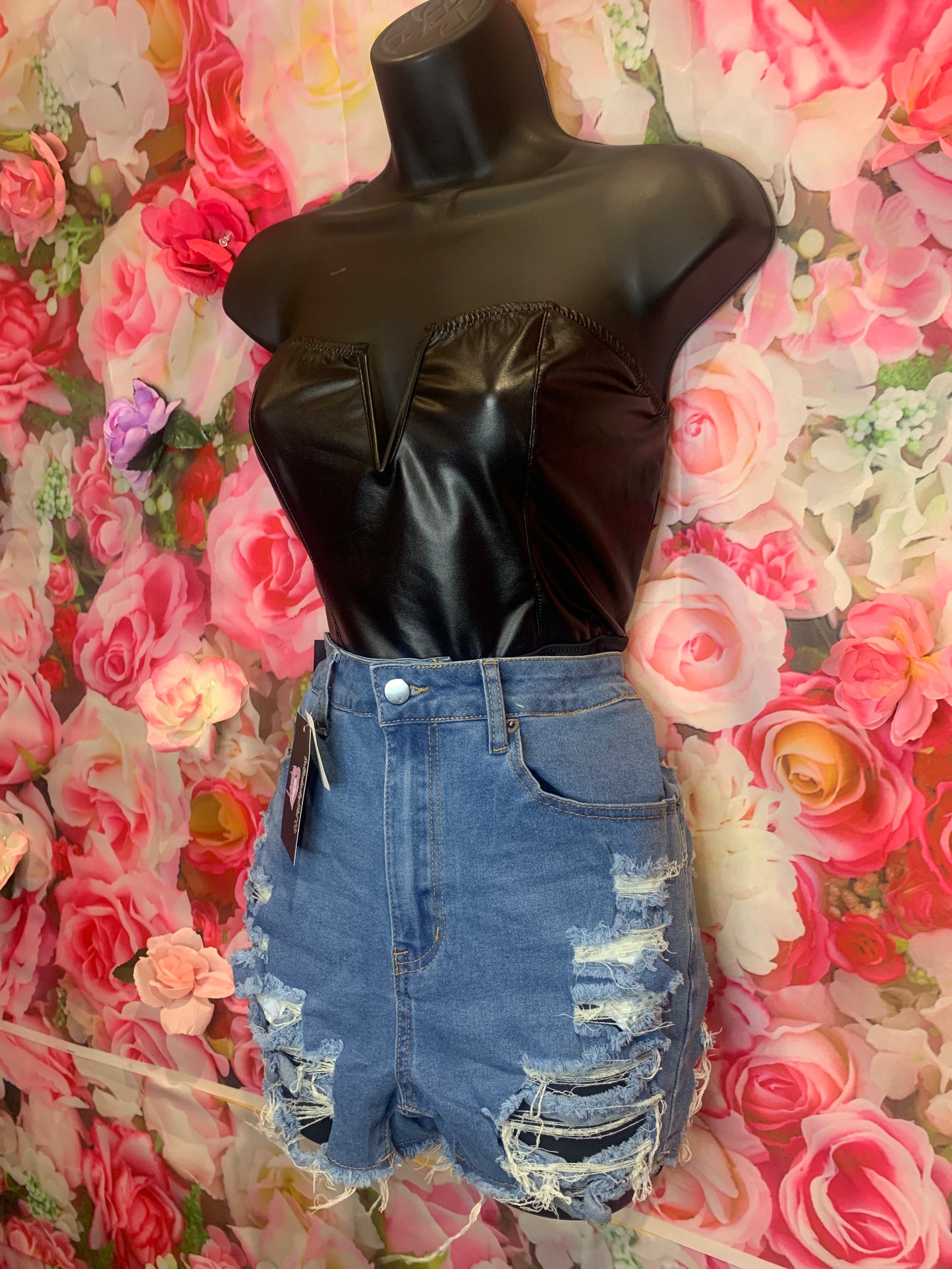 “Body Me Leather”